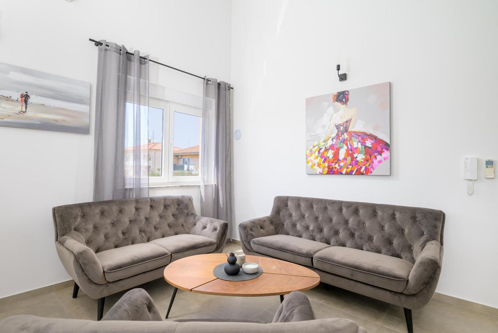Appartamento J&j New Real Estate 2024 - Free Private Parking *