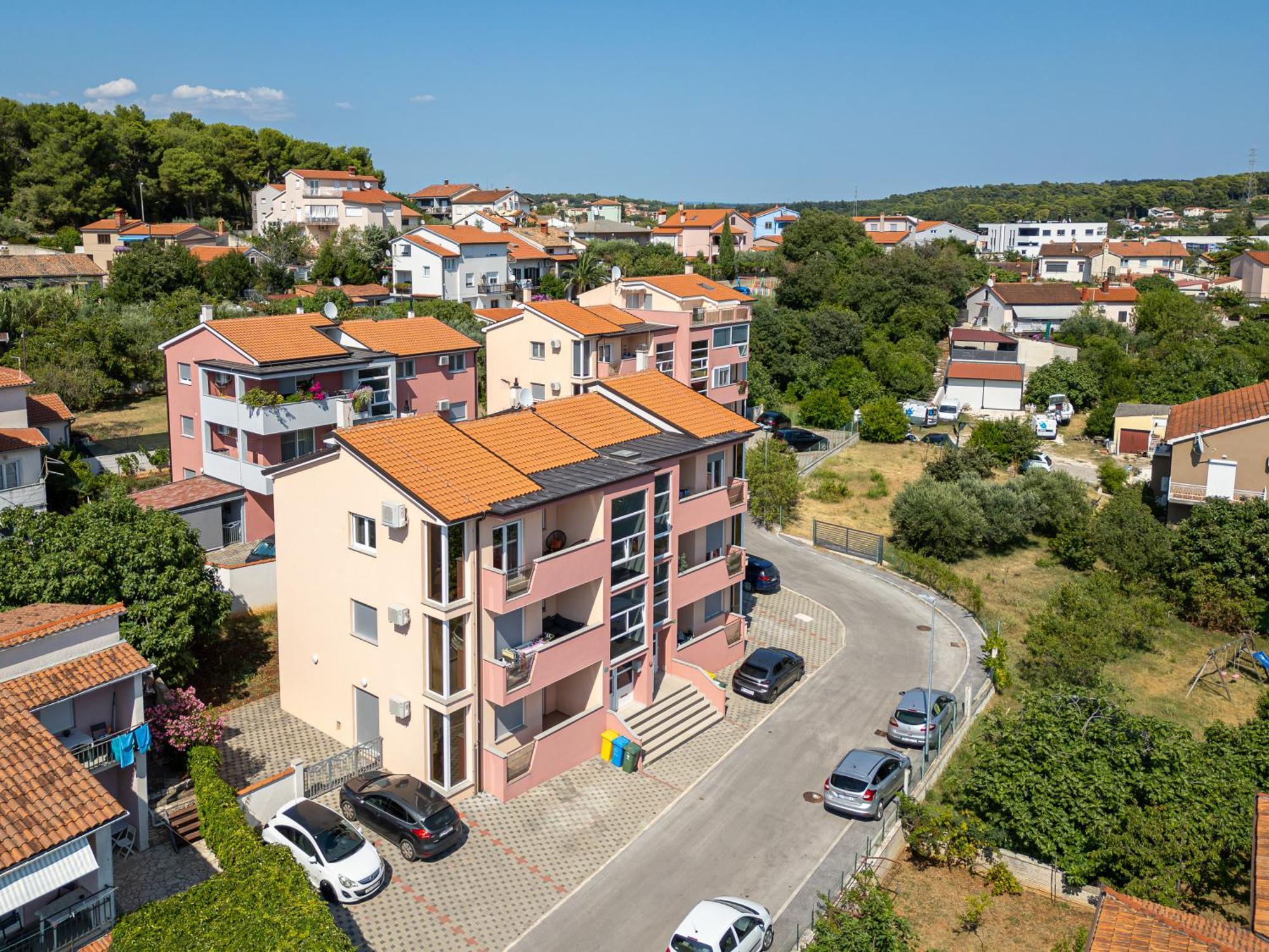 Appartamento J&j New Real Estate 2024 - Free Private Parking Pola