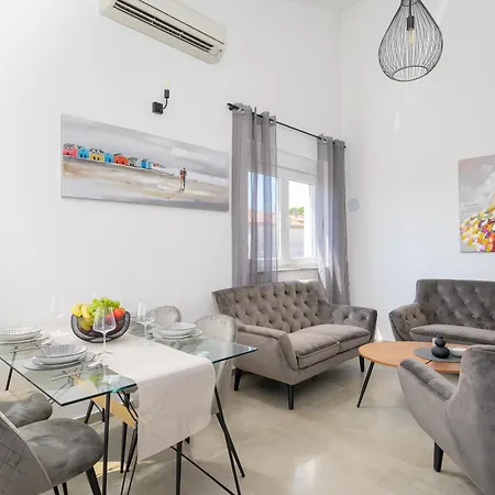 J&J Apartment New Real Estate 2024 - Free Private Parking Pula Exterior photo