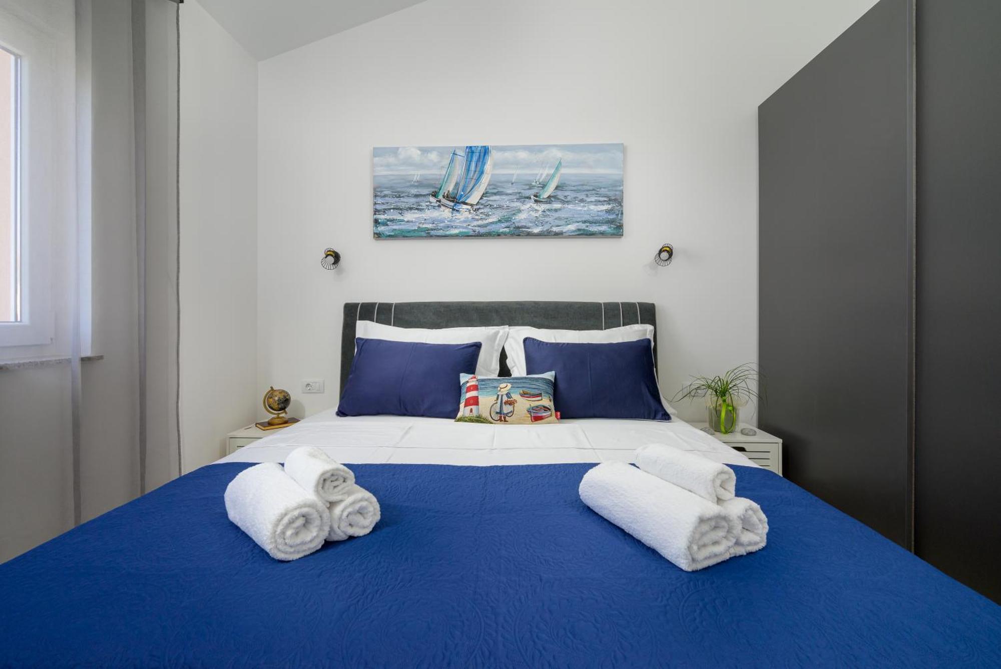 J&j New Real Estate 2024 - Free Private Parking Apartment